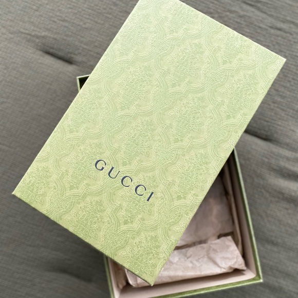 Gucci Ace 'Kitten Logo' - Picture 10 of 12